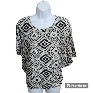 Red Ranch Blouse, Women S, Black & White SW Geometric, Batwing Sleeve,  NWT